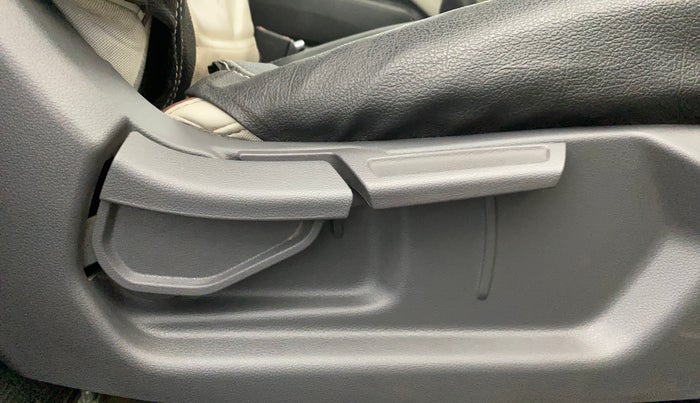 2021 Hyundai AURA SX 1.2, Petrol, Manual, 26,876 km, Driver Side Adjustment Panel