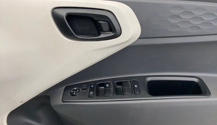 2022 Hyundai AURA S 1.2 CNG, CNG, Manual, 53,433 km, Driver Side Door Panels Control