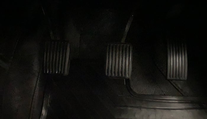 2022 Hyundai AURA S 1.2 CNG, CNG, Manual, 53,433 km, Pedals