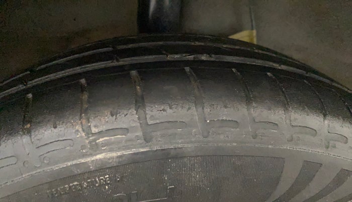 2022 Hyundai AURA S 1.2 CNG, CNG, Manual, 53,433 km, Right Rear Tyre Tread