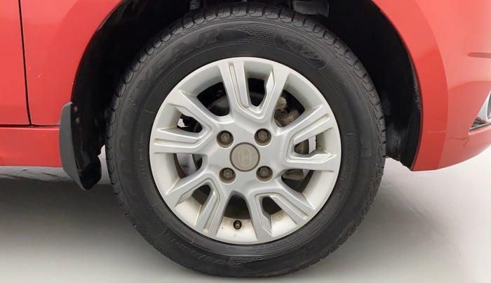 2018 Tata Tiago XZA PETROL, Petrol, Automatic, 31,440 km, Right Front Wheel