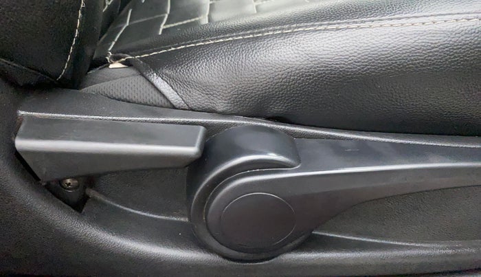 2018 Tata Tiago XZA PETROL, Petrol, Automatic, 31,440 km, Driver Side Adjustment Panel
