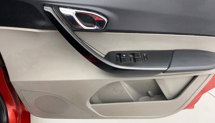 2018 Tata Tiago XZA PETROL, Petrol, Automatic, 31,440 km, Driver Side Door Panels Control