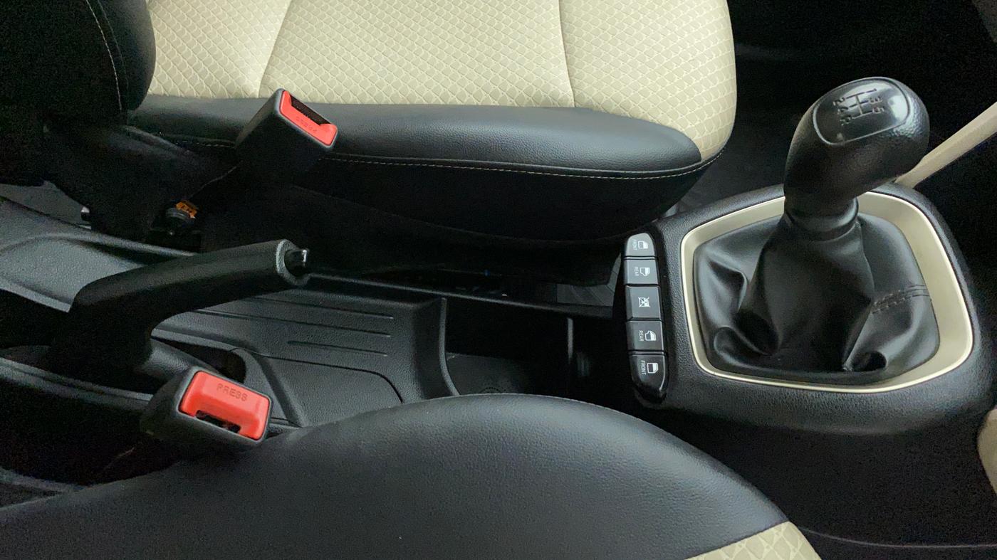 2019 Hyundai NEW SANTRO 1.1 MAGNA MT, Petrol, Manual, 37,687 km, Gear Lever