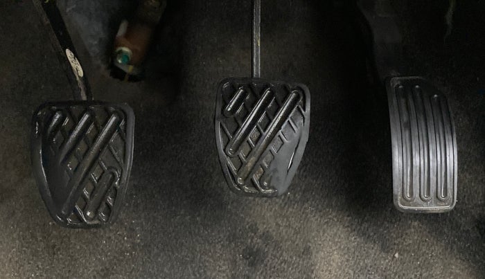 2017 Datsun Go T, Petrol, Manual, 1,02,317 km, Pedals