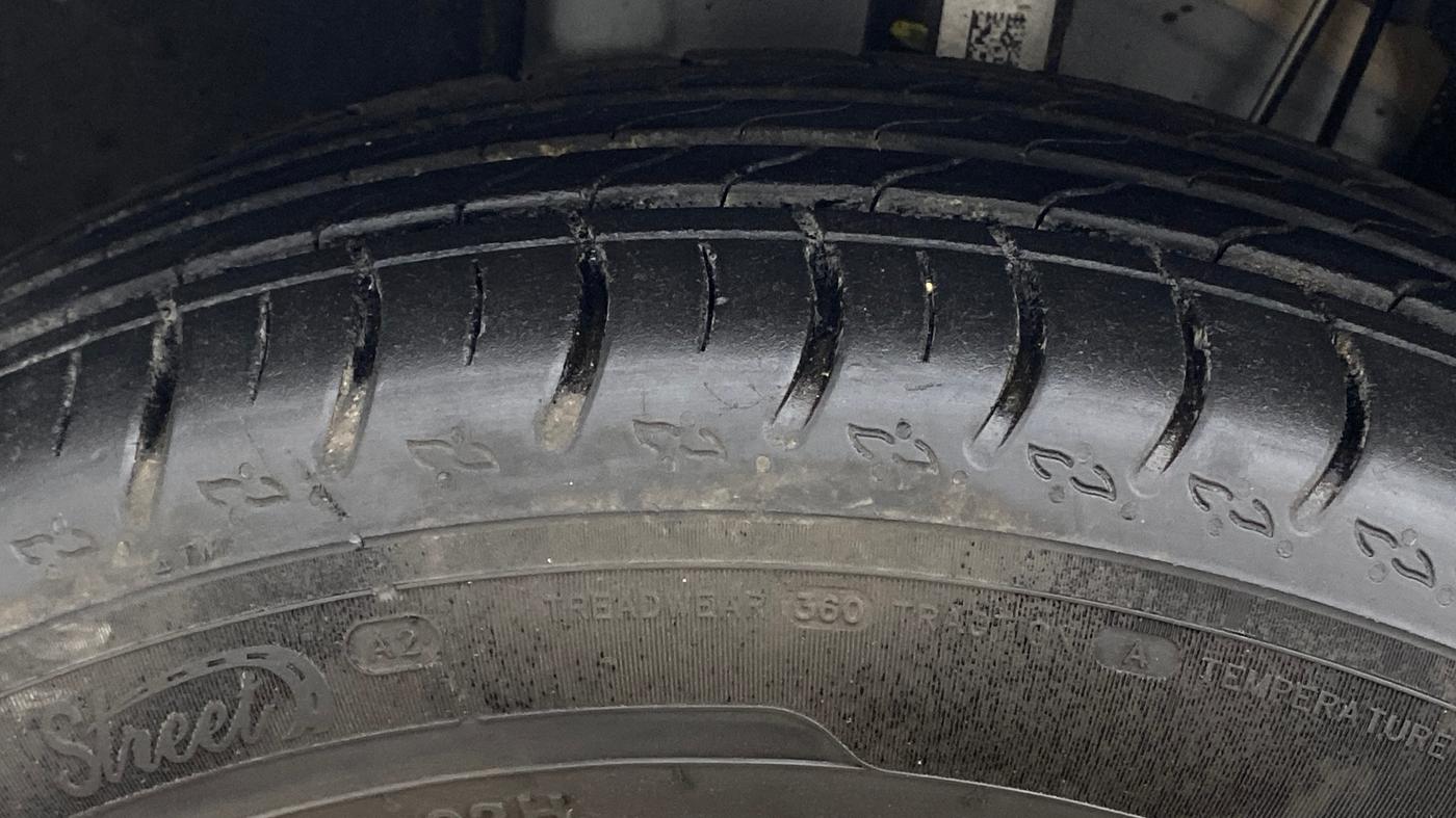 2025 Skoda Kylaq Signature, Petrol, Manual, 4,591 km, Left Front Tyre Tread