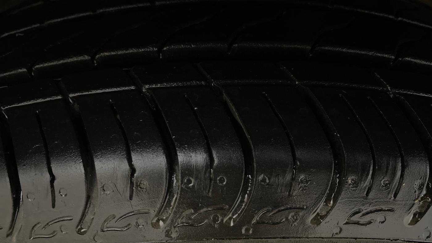 2020 Maruti IGNIS ALPHA 1.2 AMT, Petrol, Automatic, 53,217 km, Left Front Tyre Tread