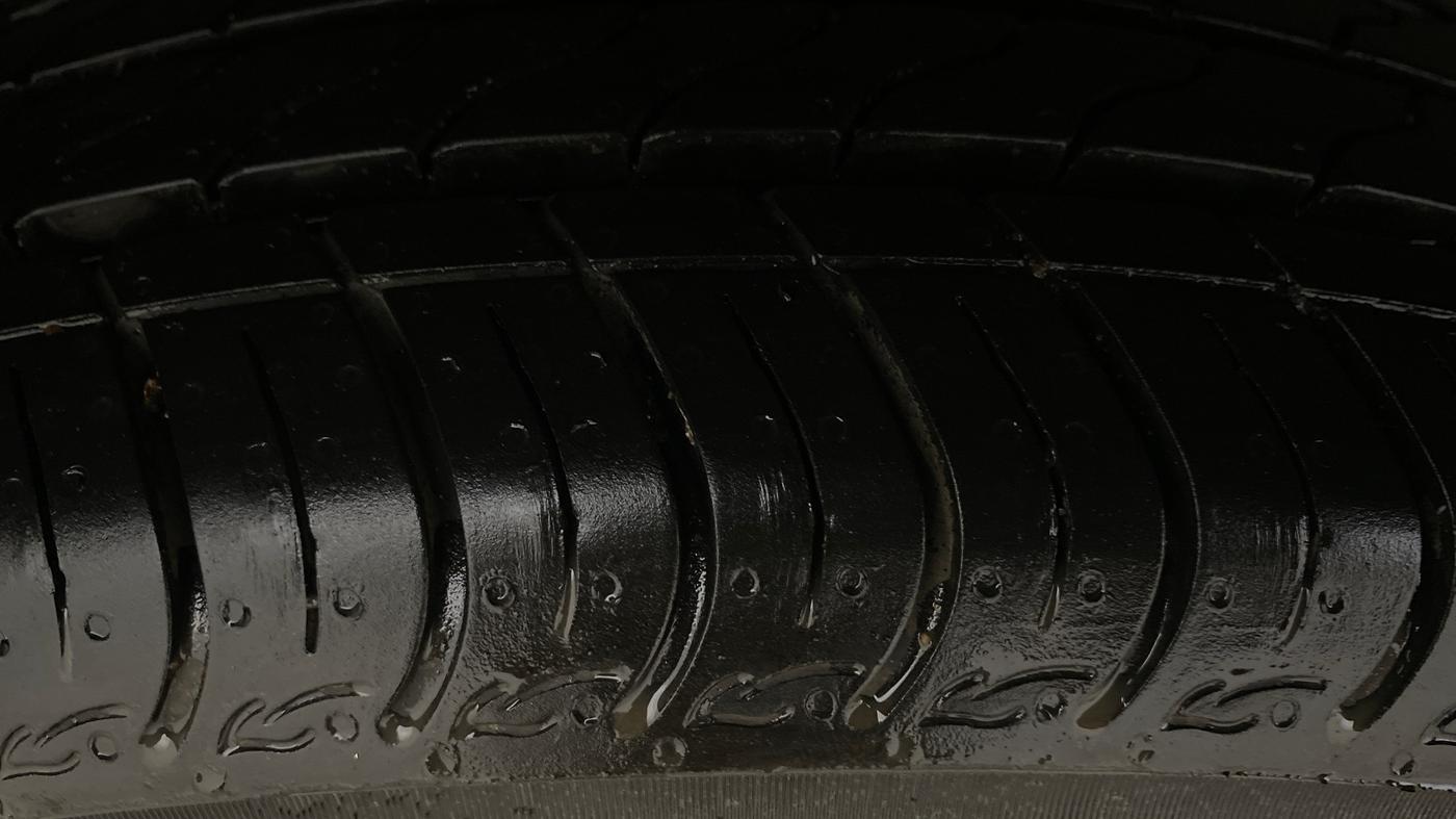 2020 Maruti IGNIS ALPHA 1.2 AMT, Petrol, Automatic, 53,217 km, Right Rear Tyre Tread