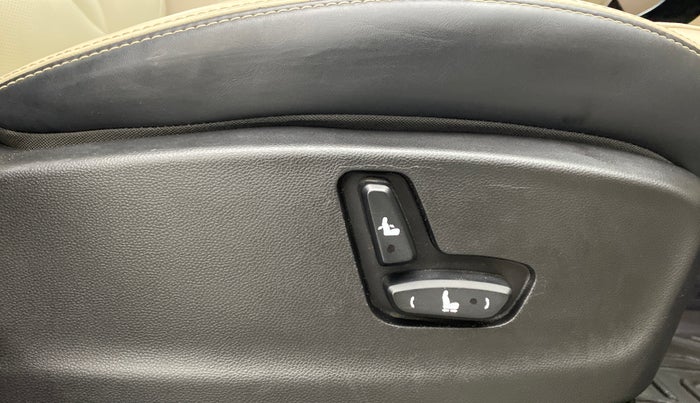 2021 MG HECTOR SHARP HYBIRD PETROL MT, Petrol, Manual, 7,258 km, Driver Side Adjustment Panel