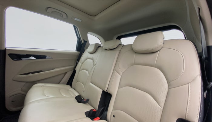 2021 MG HECTOR SHARP HYBIRD PETROL MT, Petrol, Manual, 7,258 km, Right Side Rear Door Cabin