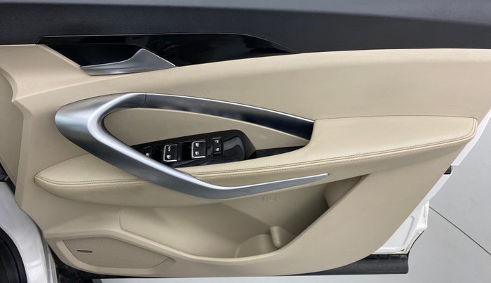 2021 MG HECTOR SHARP HYBIRD PETROL MT, Petrol, Manual, 7,258 km, Driver Side Door Panels Control