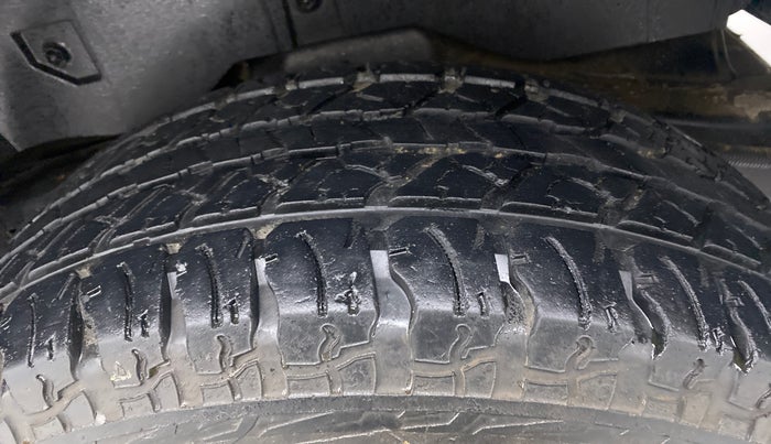 2021 Mahindra Thar LX PETROL HT 4WD AT, Petrol, Automatic, 14,301 km, Left Rear Tyre Tread