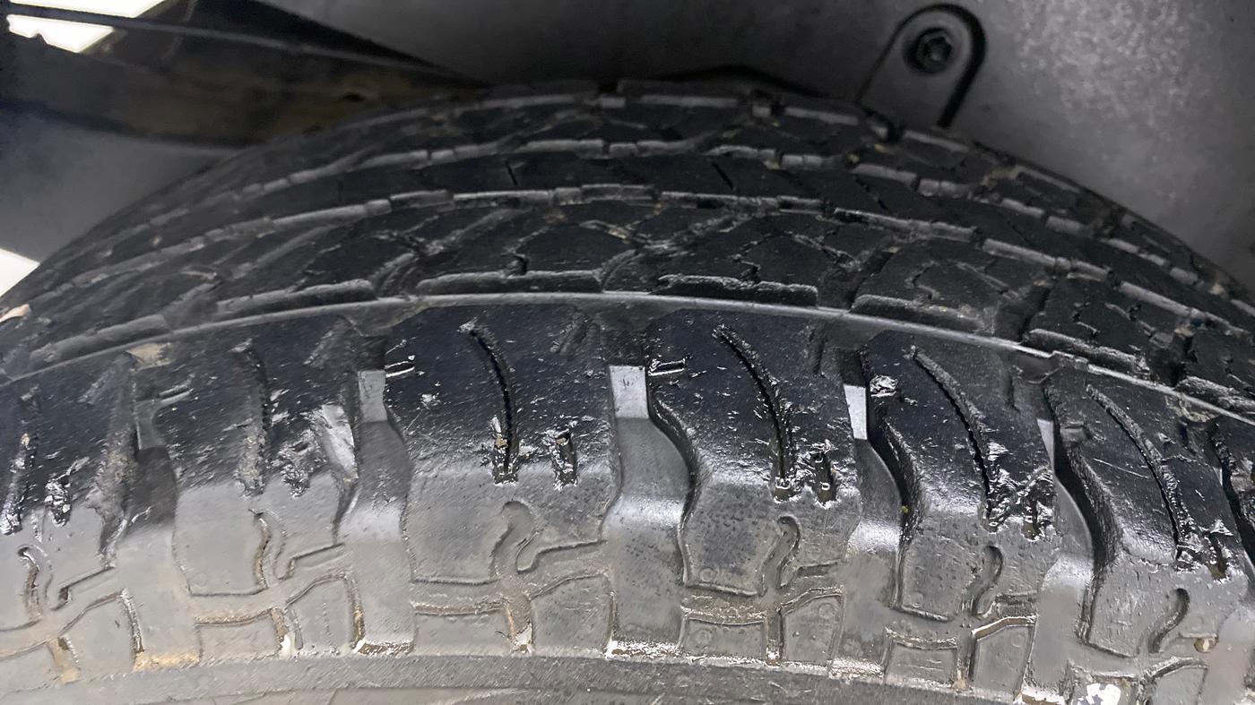 2021 Mahindra Thar LX PETROL HT 4WD AT, Petrol, Automatic, 14,301 km, Right Rear Tyre Tread