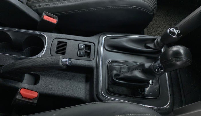 2021 Mahindra Thar LX PETROL HT 4WD AT, Petrol, Automatic, 14,301 km, Gear Lever
