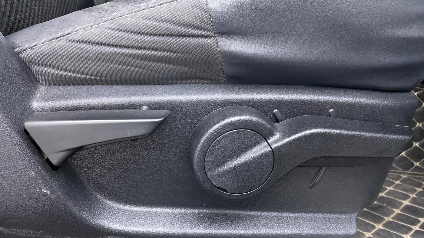 2021 Mahindra Thar LX PETROL HT 4WD AT, Petrol, Automatic, 14,301 km, Driver Side Adjustment Panel
