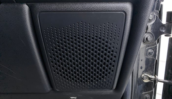2021 Mahindra Thar LX PETROL HT 4WD AT, Petrol, Automatic, 14,301 km, Speaker