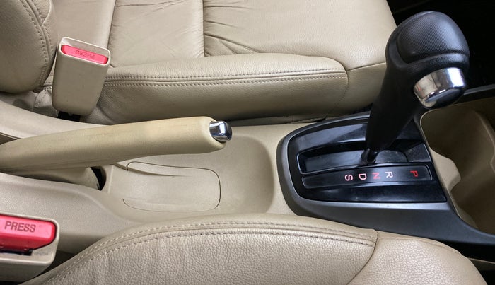 2013 Honda City V AT SUNROOF, Petrol, Automatic, 54,433 km, Gear Lever