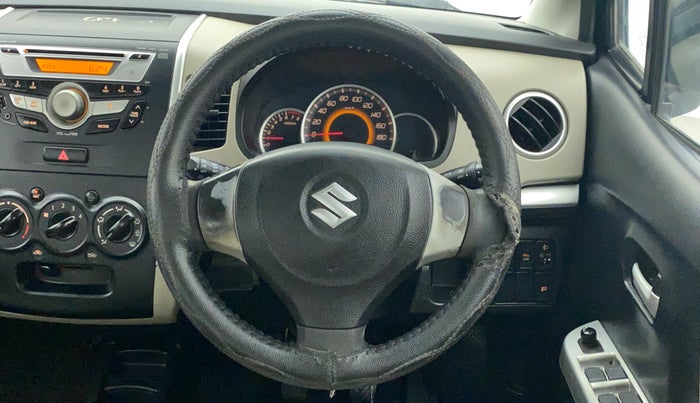 2014 Maruti Wagon R 1.0 VXI, Petrol, Manual, 1,07,158 km, Steering Wheel Close Up