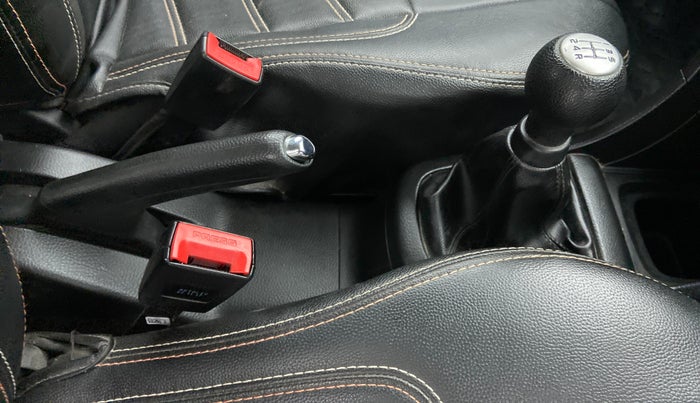 2017 Maruti Swift VXI, Petrol, Manual, 59,135 km, Gear Lever