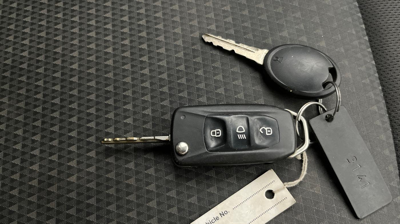2017 Tata Tiago XZ PETROL, Petrol, Manual, 41,231 km, Key Close Up