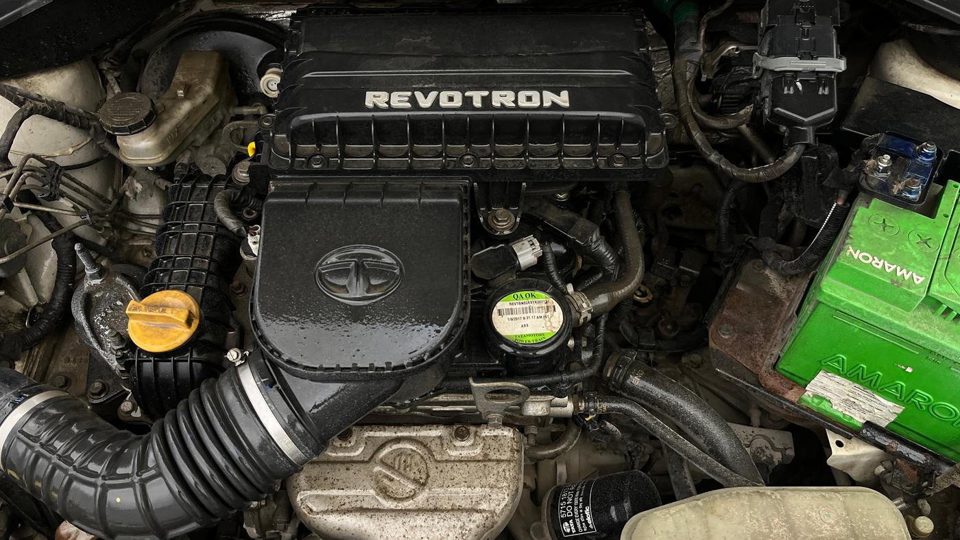 2017 Tata Tiago XZ PETROL, Petrol, Manual, 41,231 km, Engine View