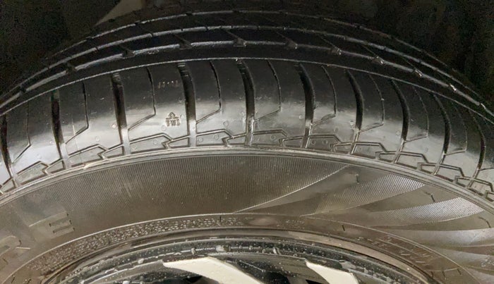 2018 Ford Ecosport AMBIENTE 1.5L PETROL, Petrol, Manual, 87,111 km, Right Front Tyre Tread