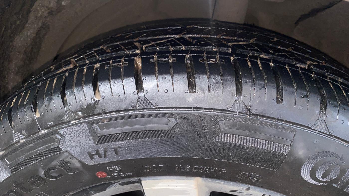 2019 MG HECTOR SHARP 1.5 DCT PETROL, Petrol, Automatic, 36,611 km, Right Front Tyre Tread