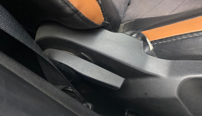 2022 Tata PUNCH ADVENTURE AMT, Petrol, Automatic, 56,241 km, Driver Side Adjustment Panel