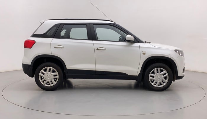 2017 Maruti Vitara Brezza VDI (O), Diesel, Manual, 1,09,407 km, Right Side View