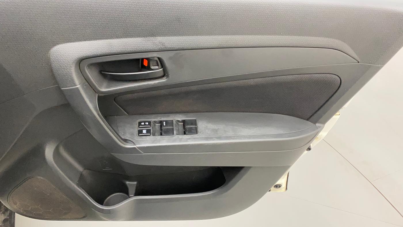 2017 Maruti Vitara Brezza VDI (O), Diesel, Manual, 1,09,407 km, Driver Side Door Panels Control