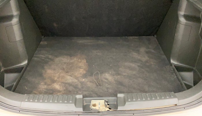 2017 Maruti Vitara Brezza VDI (O), Diesel, Manual, 1,09,407 km, Boot Inside