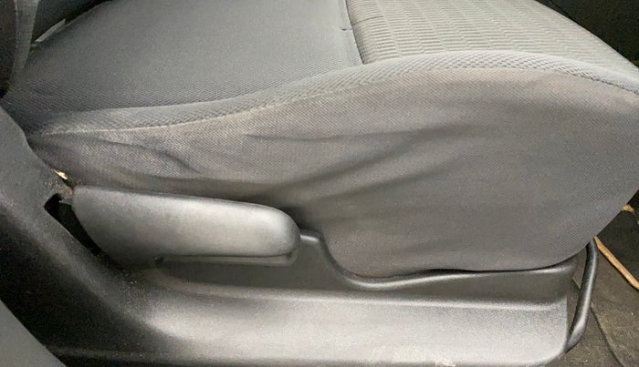 2017 Maruti Vitara Brezza VDI (O), Diesel, Manual, 1,09,407 km, Driver Side Adjustment Panel