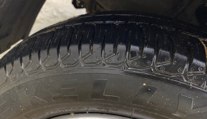 2013 Hyundai i10 SPORTZ 1.1, Petrol, Manual, 88,696 km, Left Front Tyre Tread