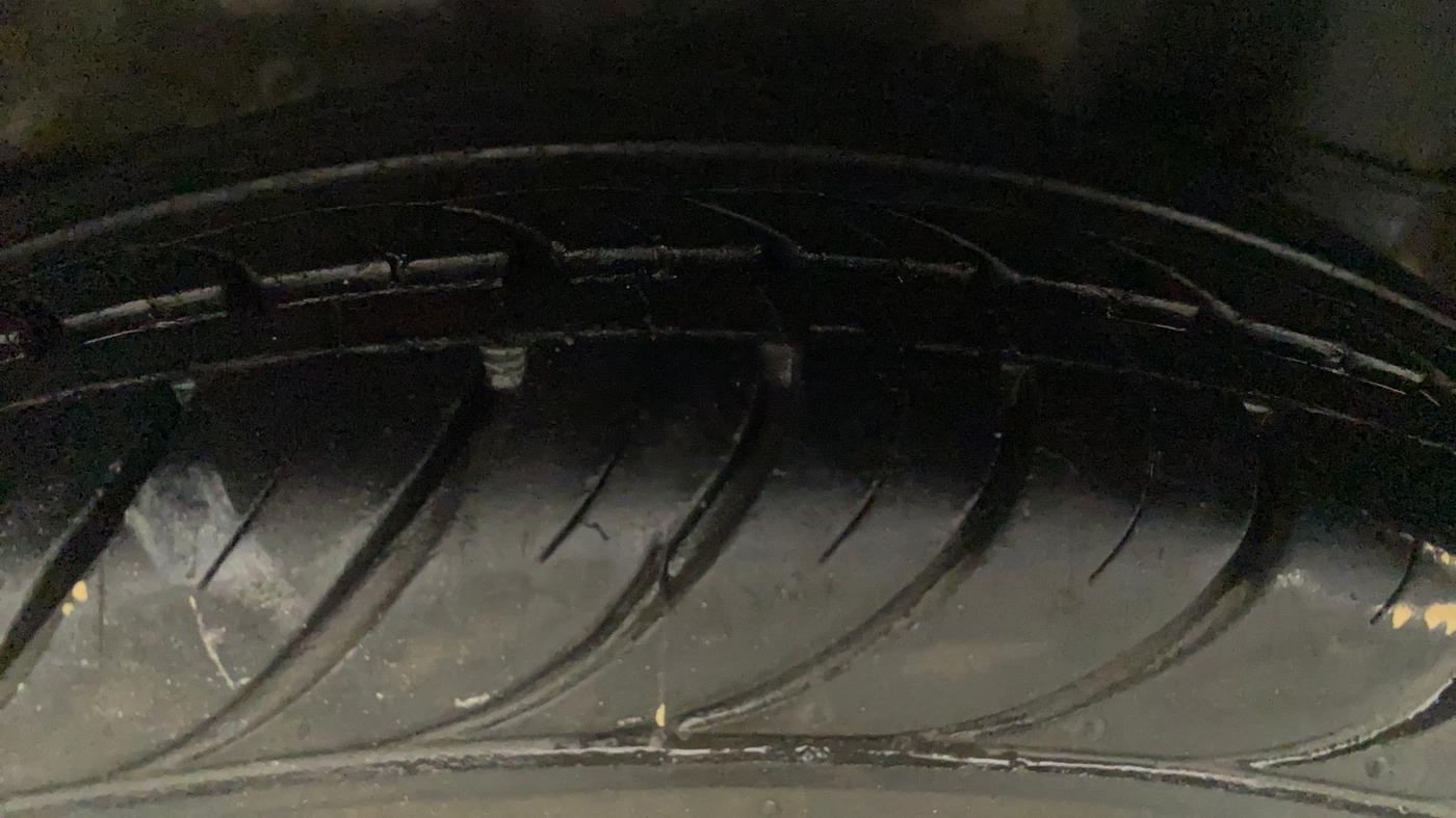 2014 Hyundai Eon MAGNA +, Petrol, Manual, 40,750 km, Left Rear Tyre Tread