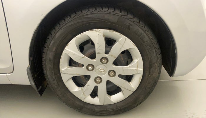 2014 Hyundai Eon MAGNA +, Petrol, Manual, 40,750 km, Right Front Wheel