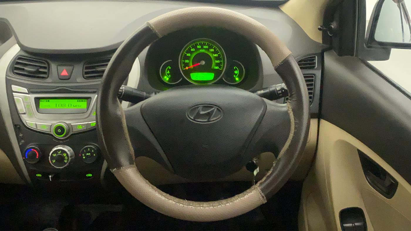 2014 Hyundai Eon MAGNA +, Petrol, Manual, 40,750 km, Steering Wheel Close Up