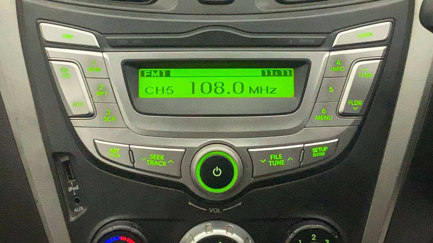 2014 Hyundai Eon MAGNA +, Petrol, Manual, 40,750 km, Infotainment System