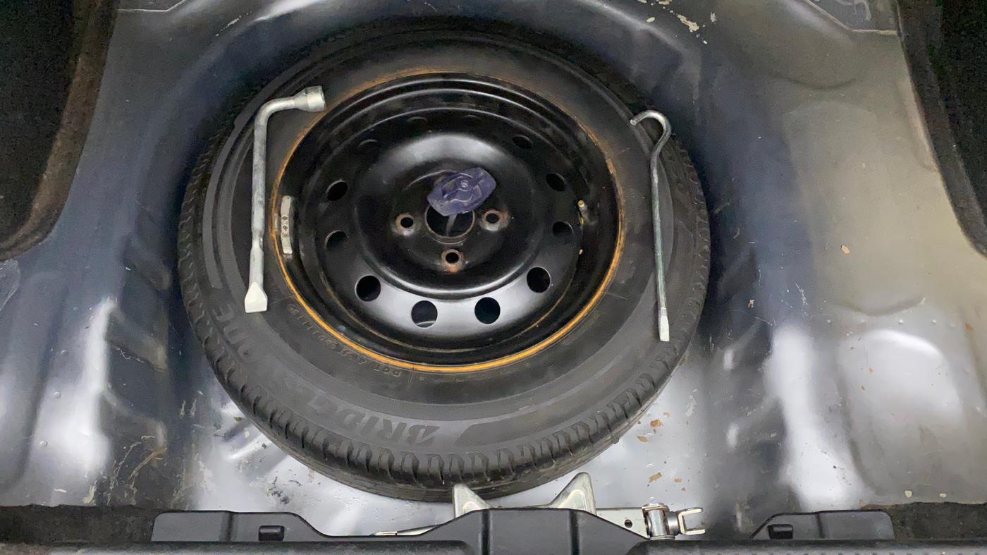 2018 Maruti Dzire VDI, Diesel, Manual, 82,168 km, Spare Tyre