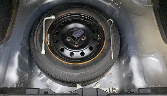 2018 Maruti Dzire VDI, Diesel, Manual, 82,168 km, Spare Tyre