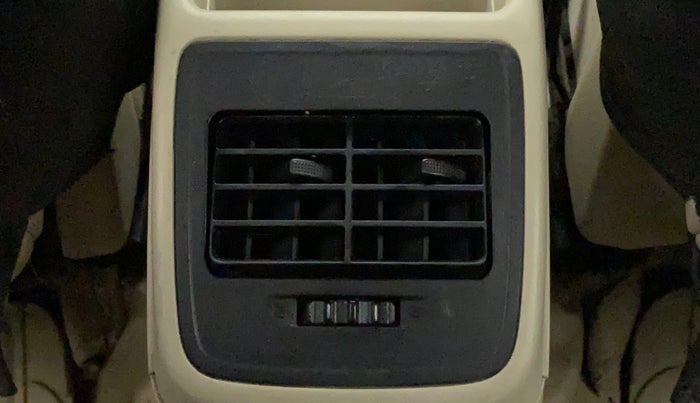 2018 Maruti Dzire VDI, Diesel, Manual, 82,168 km, Rear AC Vents