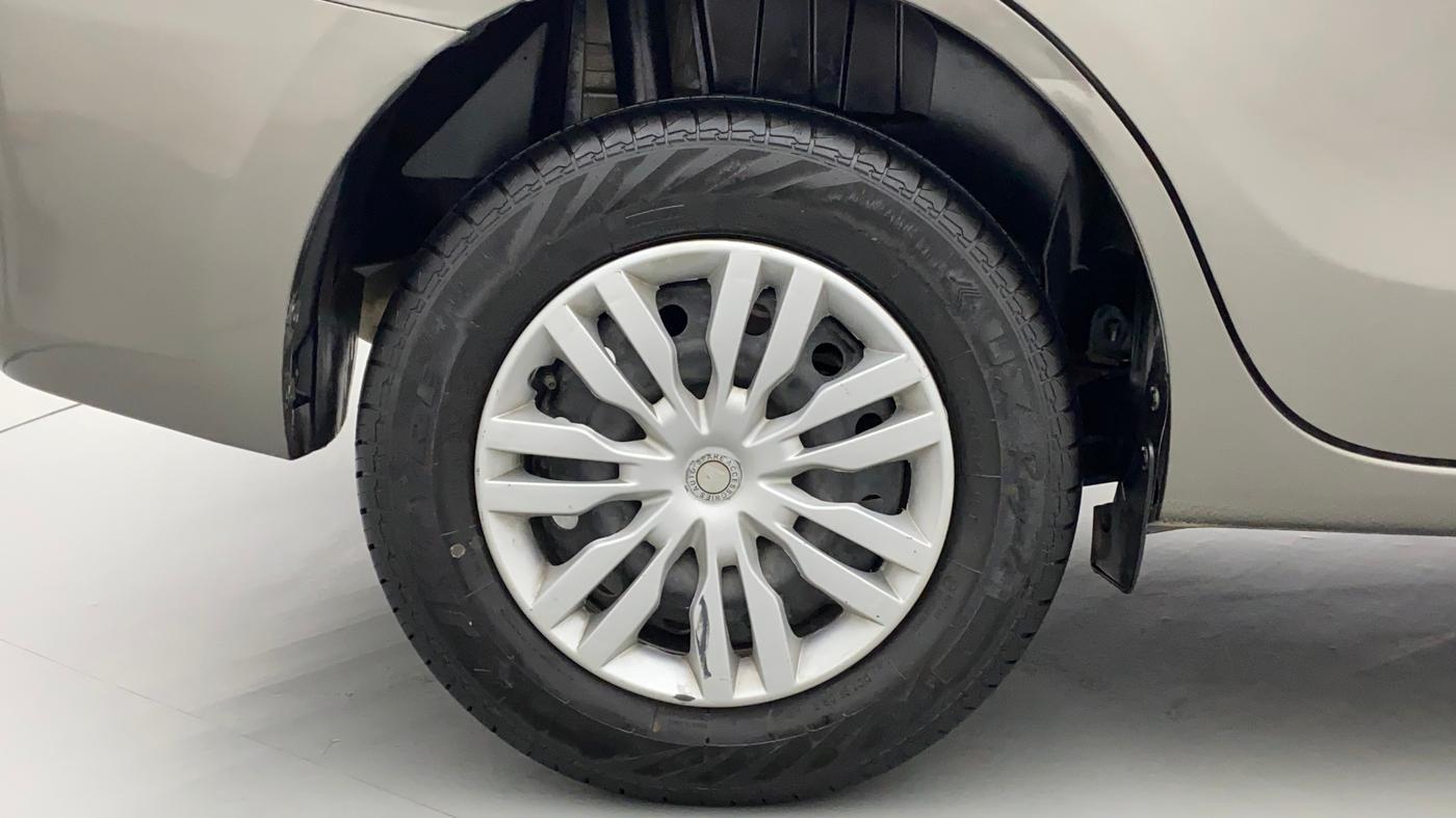 2018 Maruti Dzire VDI, Diesel, Manual, 82,168 km, Right Rear Wheel