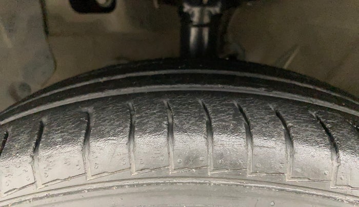 2019 Hyundai NEW SANTRO MAGNA AMT, Petrol, Automatic, 33,336 km, Left Front Tyre Tread