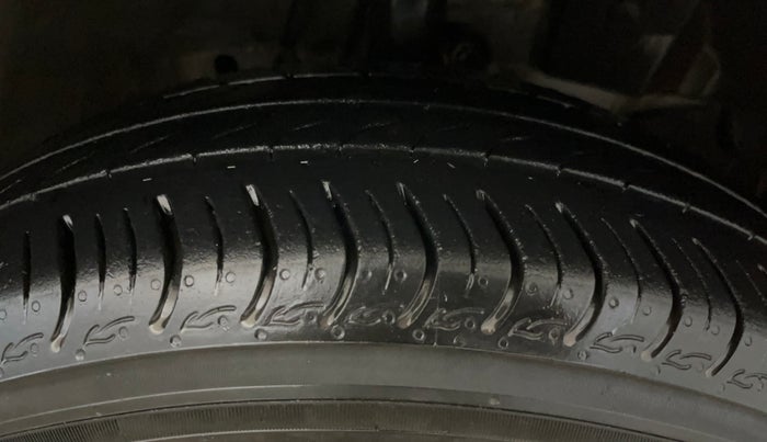 2023 Honda Amaze 1.2L I-VTEC VX CVT, Petrol, Automatic, 27,600 km, Right Front Tyre Tread