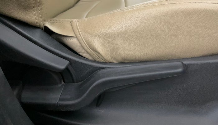 2023 Honda Amaze 1.2L I-VTEC VX CVT, Petrol, Automatic, 27,600 km, Driver Side Adjustment Panel