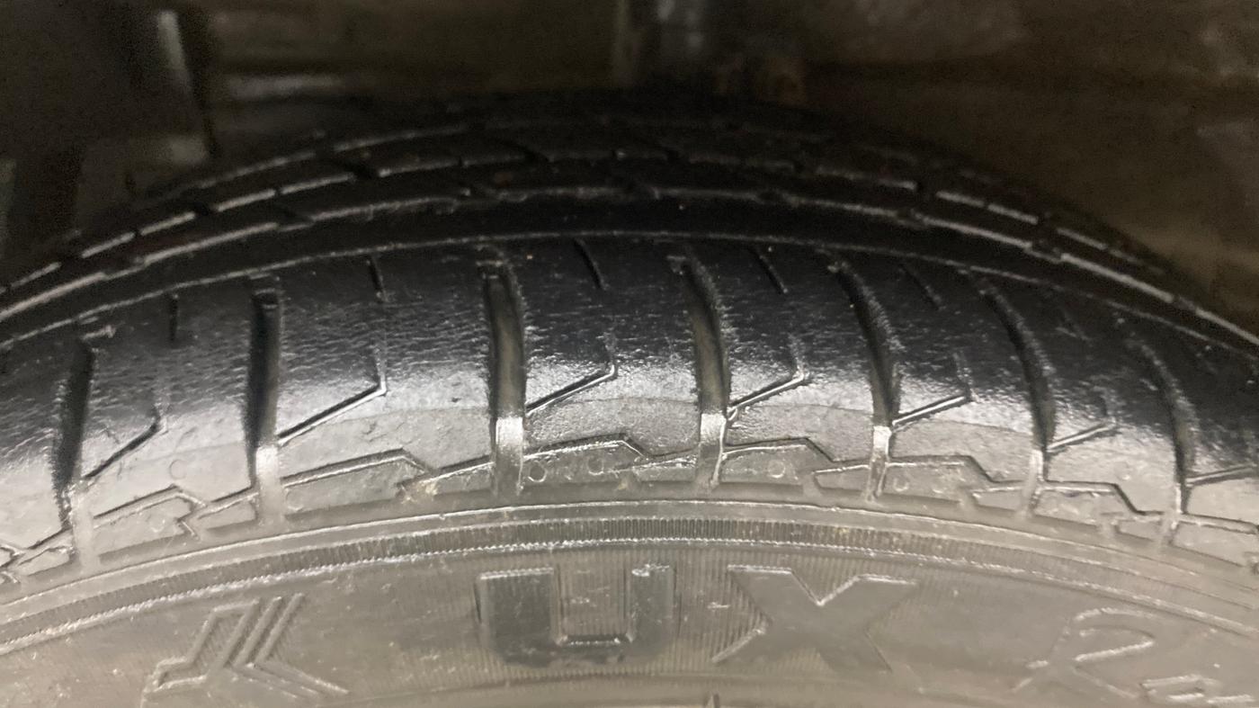 2018 Maruti Ciaz ALPHA 1.5 SHVS PETROL, Petrol, Manual, 63,494 km, Left Front Tyre Tread
