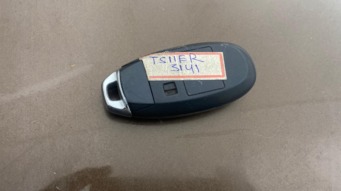 2018 Maruti Ciaz ALPHA 1.5 SHVS PETROL, Petrol, Manual, 63,494 km, Key Close Up