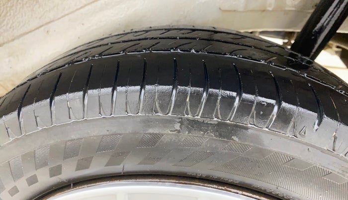 2014 Maruti Wagon R 1.0 VXI, CNG, Manual, 81,377 km, Left Rear Tyre Tread