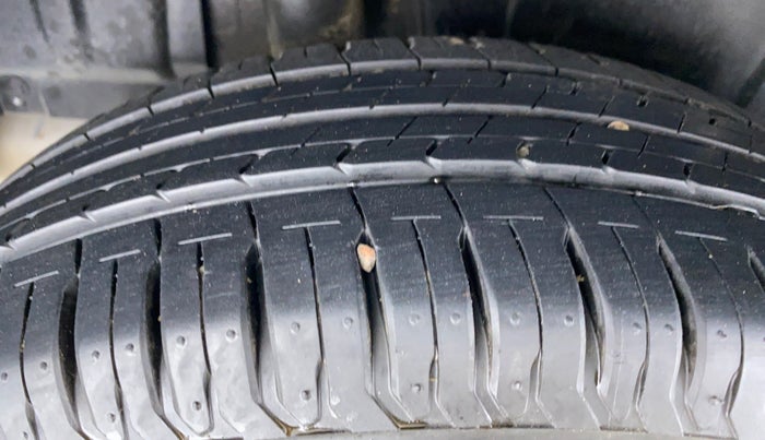2019 Maruti Ertiga ZXI Plus SHVS, Petrol, Manual, 3,902 km, Right Rear Tyre Tread