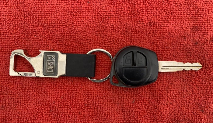 2016 Maruti Swift VXI D, Petrol, Manual, 53,856 km, Key Close Up