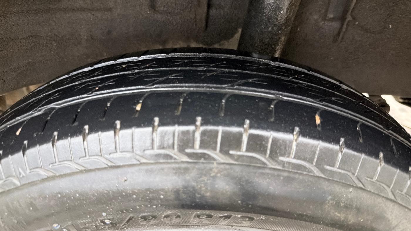 2017 Renault Kwid RXT 0.8, Petrol, Manual, 62,425 km, Left Rear Tyre Tread
